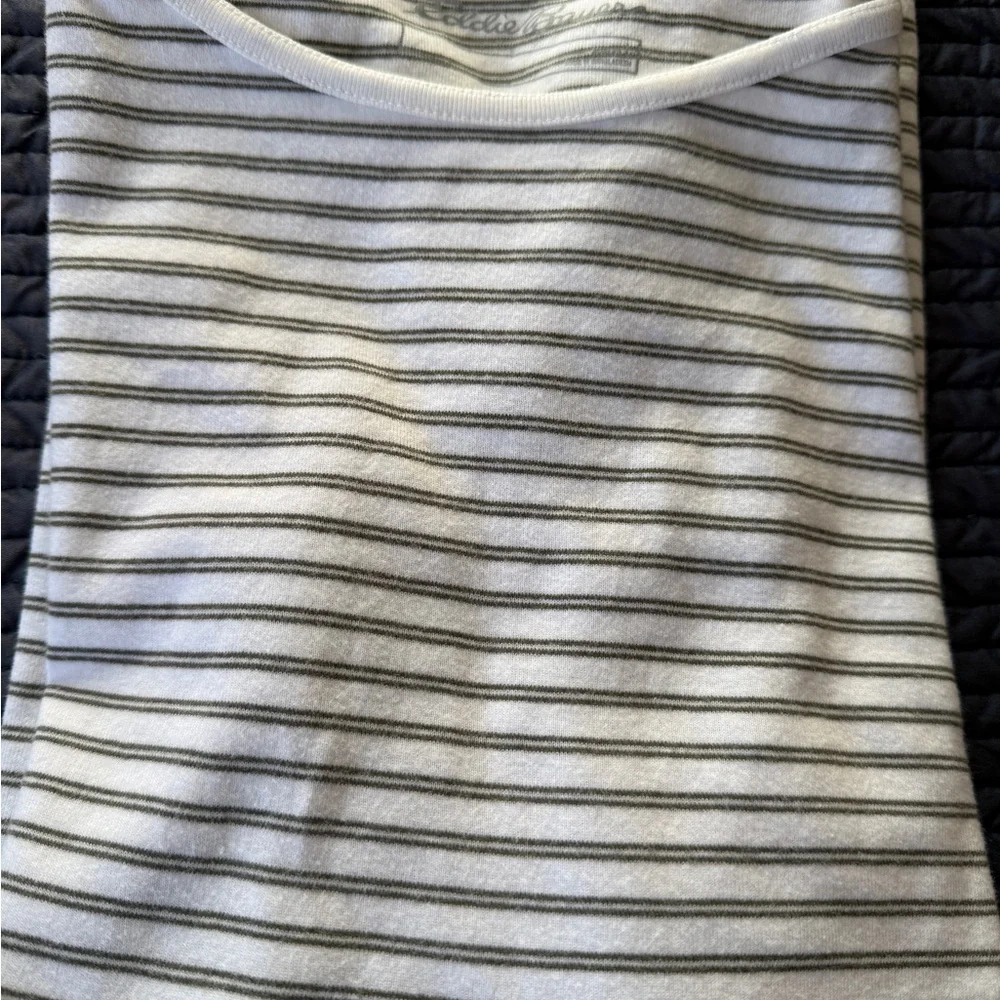 Eddie Bauer women’s set of 4 large shirts - Picture 6 of 15